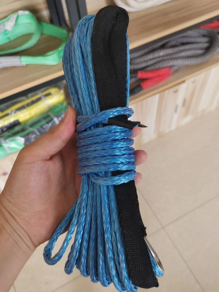 Electric winch synthetic rope