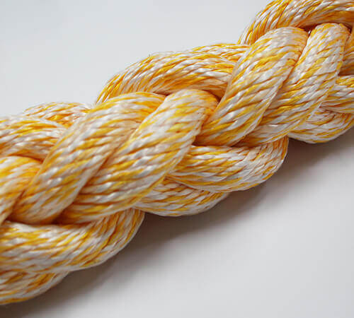 Polypropylene and polyester mixed rope