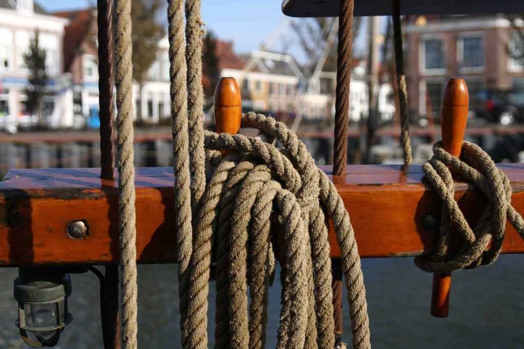 boat's ropes